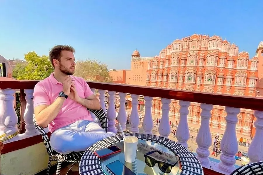 Hawa Mahal Viewpoints: Best Cafes & Hidden Photo Spots in Jaipur